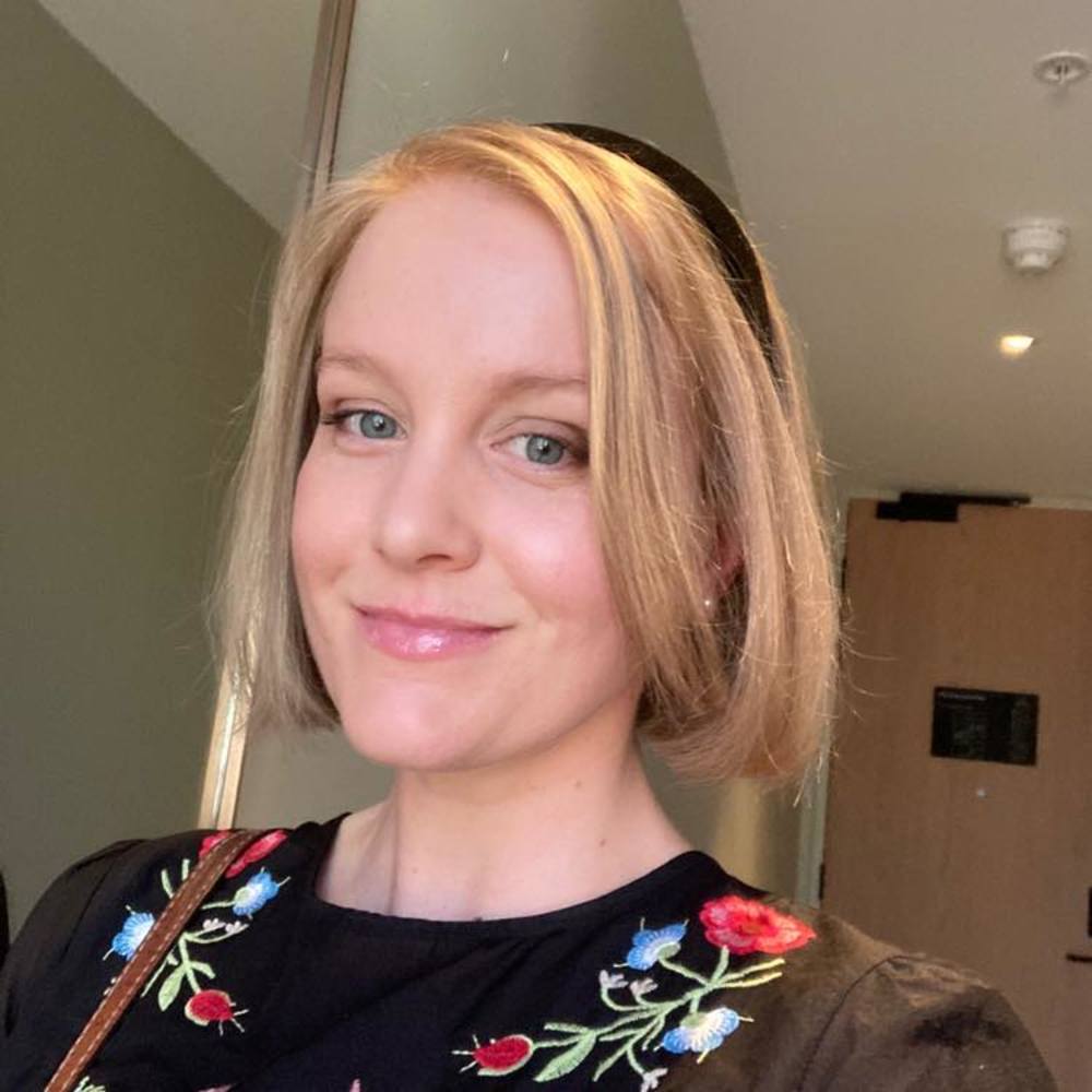Meet your Posher, Alicia